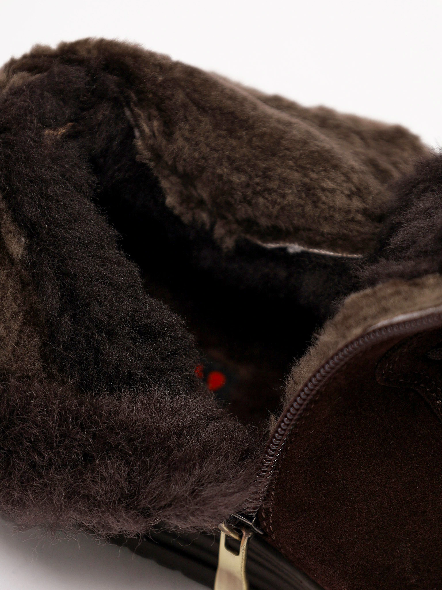 Ботинки комбинированные коричневого цвета на низкой платформе